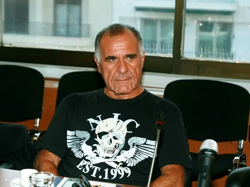 Εγγυήσεις από Κωνσταντίνου