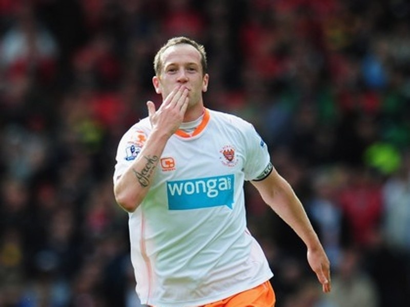 «Φουλάρει» για Άνταμ