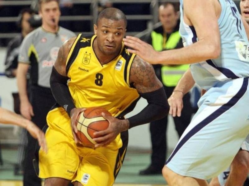 «Πειρατής» ο Τάκερ