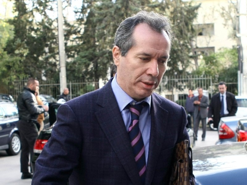 «Παραίτηση και μη επικύρωση»