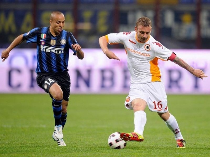 «Φλερτάρει» με Ντε Ρόσι η Ρεάλ