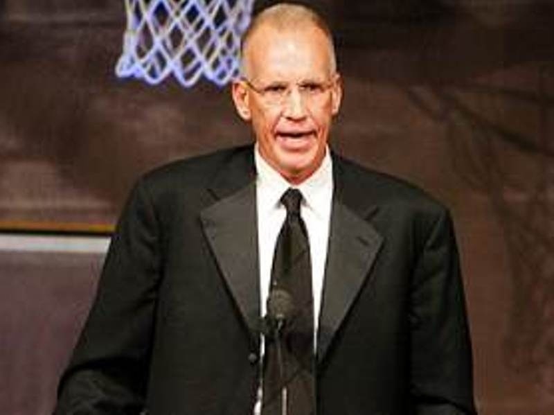 Δεν πάει πουθενά ο Ιγκουοντάλα!