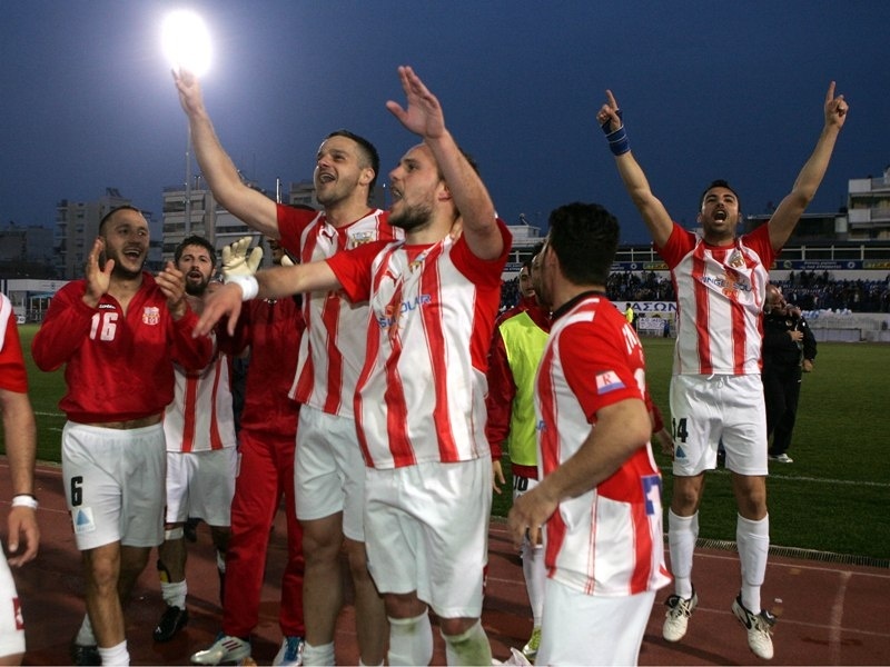 Στη Γλυφάδα και ο Τσώνης