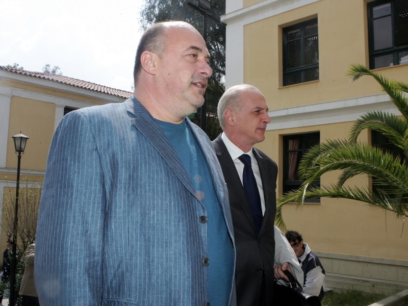 «Να πάρει ο Γιώργος την ομάδα...»