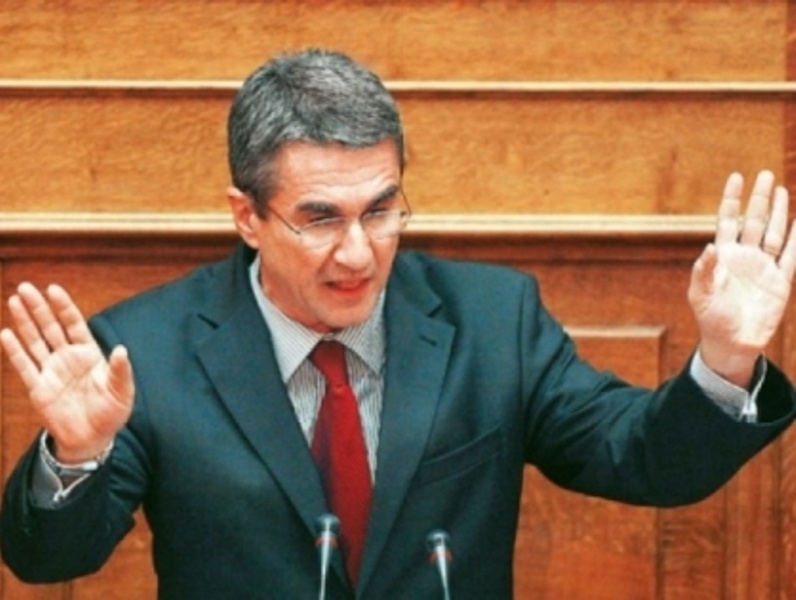 Κατεδαφίζει το ΕΣΥ