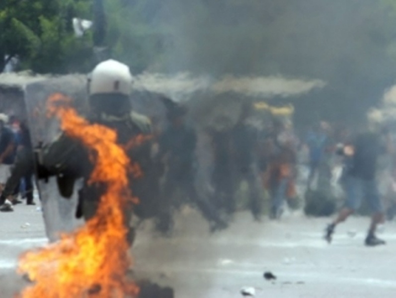 Η Αθήνα φλέγεται…