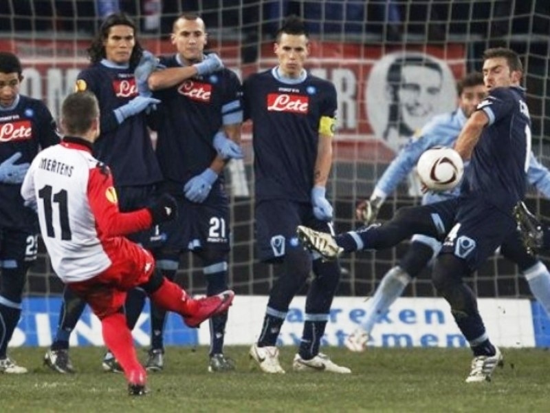 Πακέτο στην Αϊντχόβεν