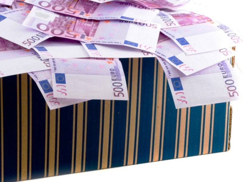 Έλεγχος σε 137 λογαριασμούς