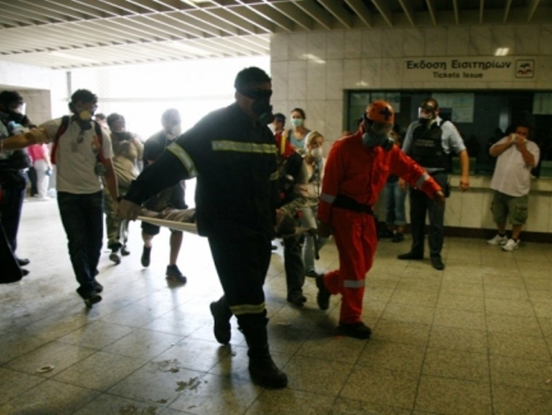 Απεγκλωβίζονται από το ΜΕΤΡΟ