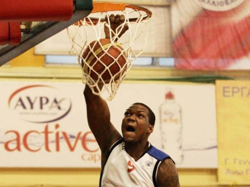 Μπενετόν για Τόμπσον