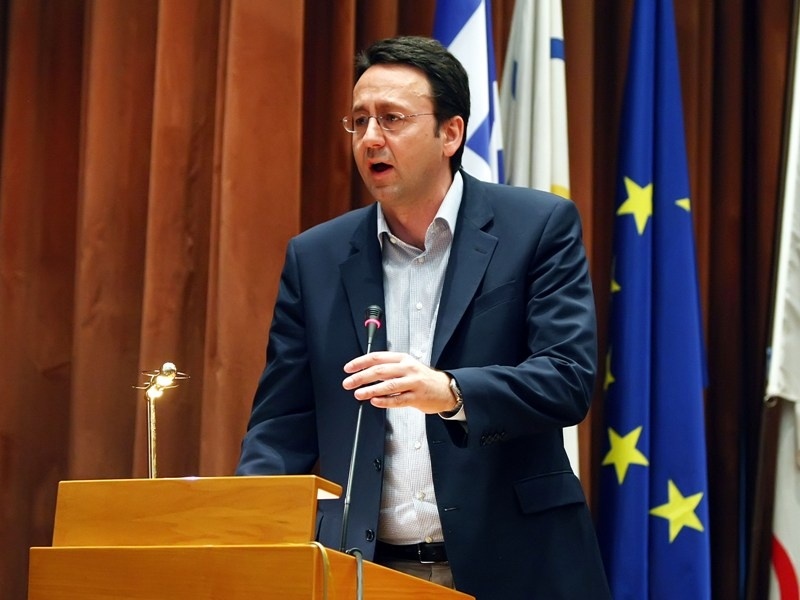 Πιλάβιος: «Σταματήστε τις διαρροές»