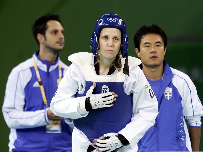 Εκτός Τσουρδίνης - Μυστακίδου