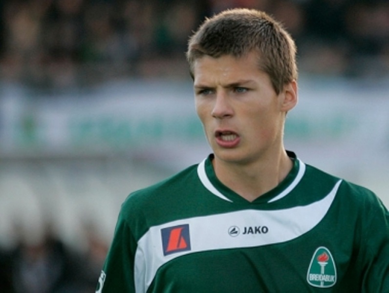 Δεν εγκαταλείπει για Χέλγκασον