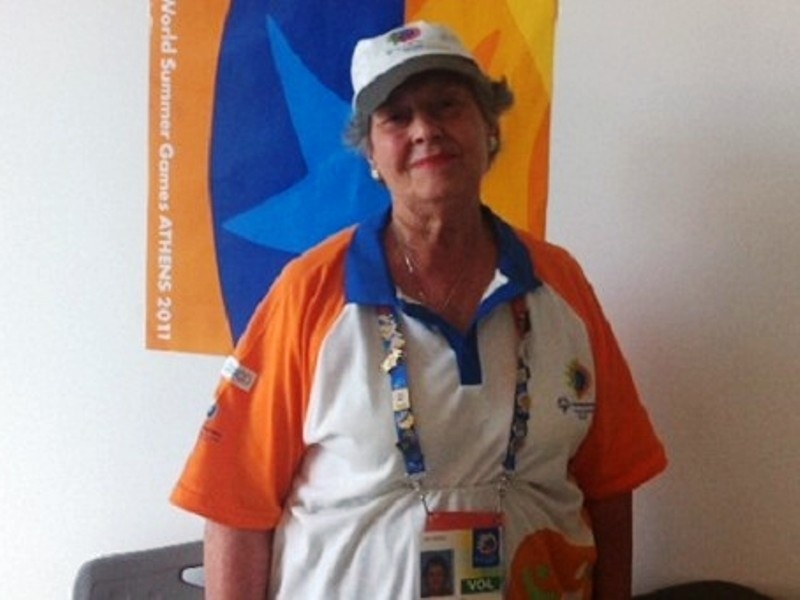 Εθελόντρια στα 79 της