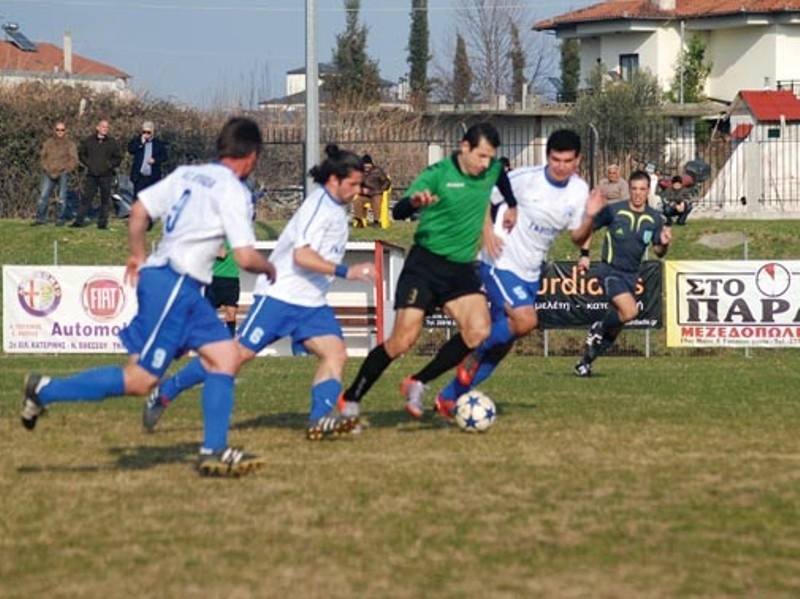 Συνεχίζονται οι ανανεώσεις