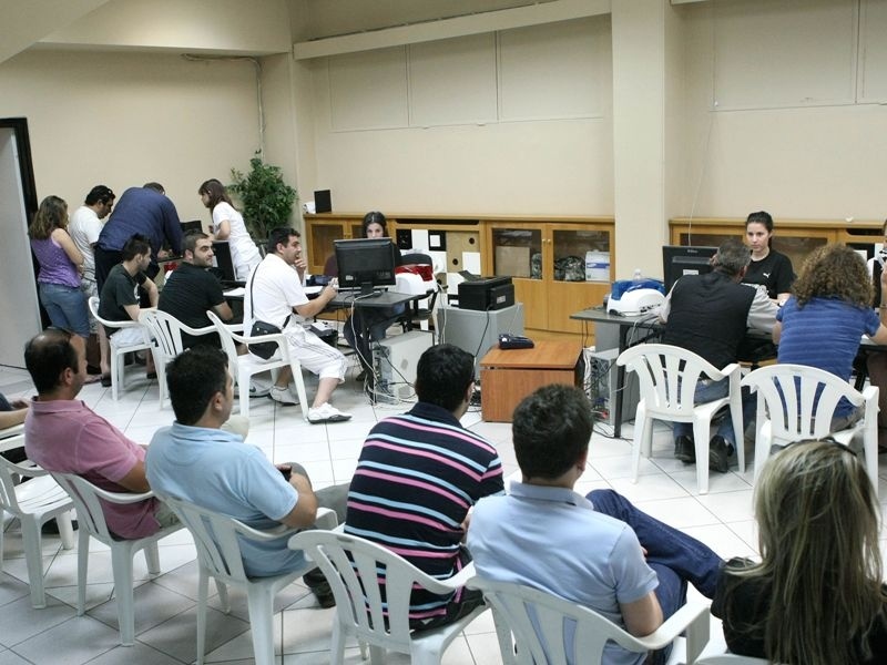 Λίγο πριν τα 13.000