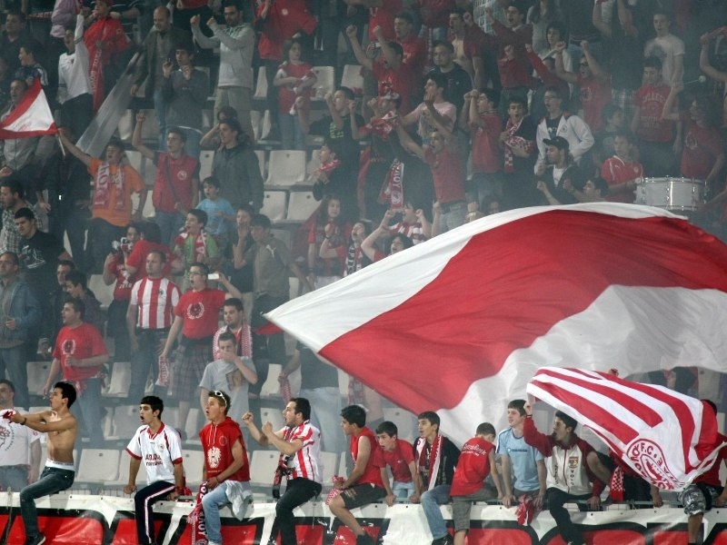 «Προστατέψτε τον Ολυμπιακό»