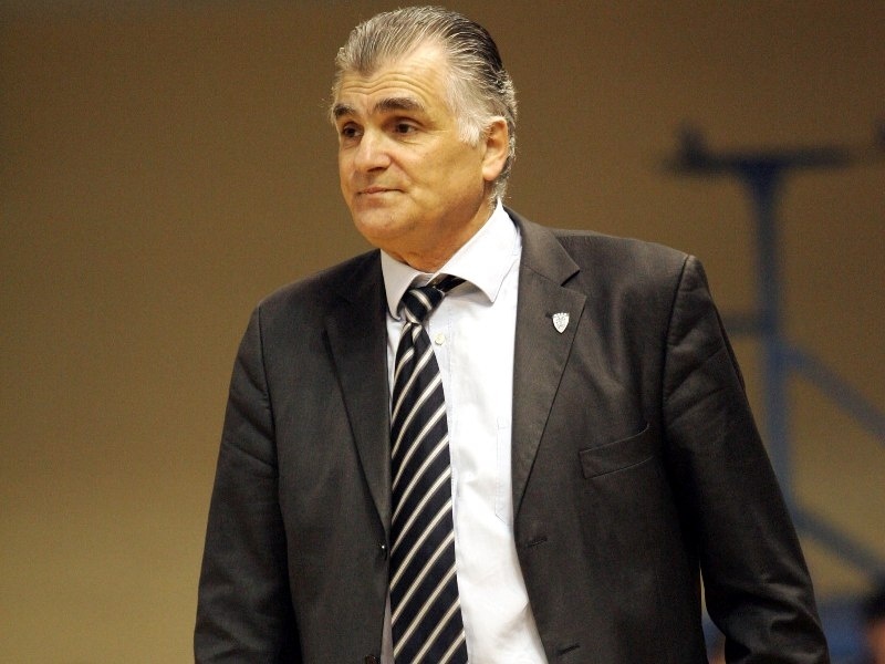 «Κορμός με Έλληνες»