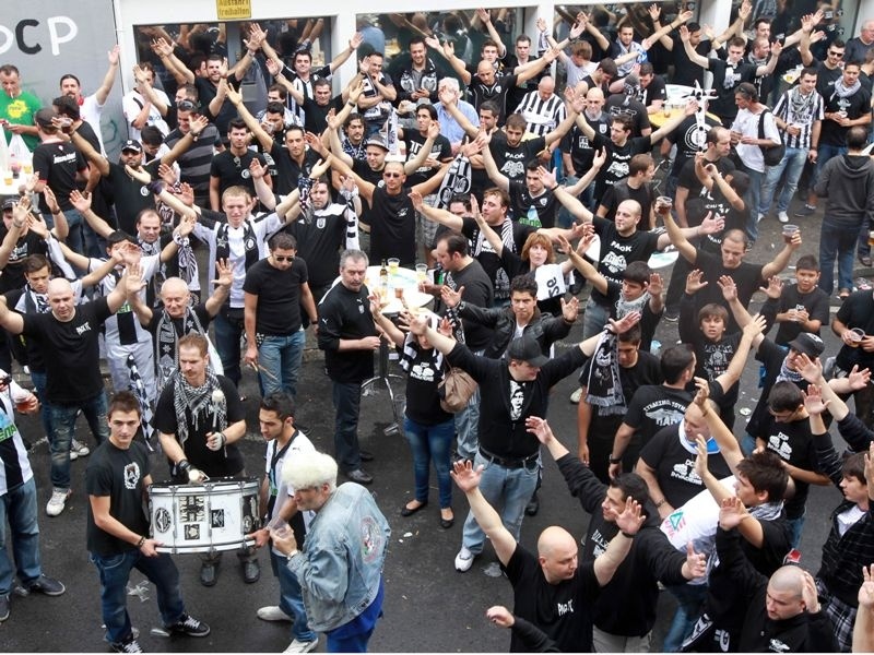 Πάρτι πριν το φιλικό (phs)