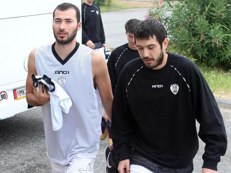 Πρόβλημα με Αποστολίδη και Δέδα