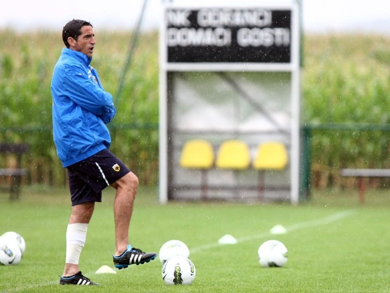 Δώρο κασκόλ στον Χιμένεθ