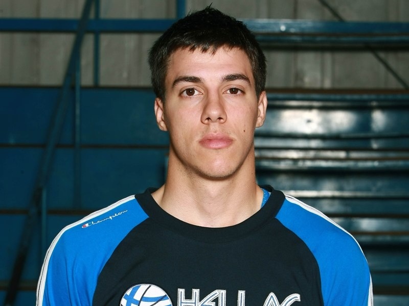 «Ασημένια» η Εθνική Ενόπλων