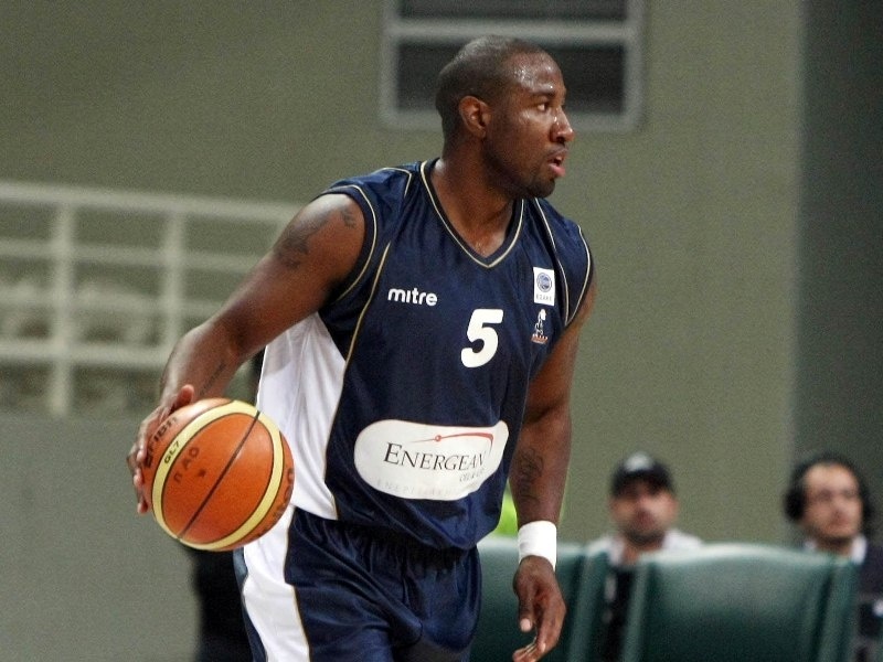 Καθυστερεί ο Παλάσιο