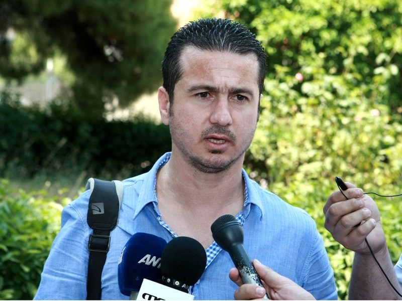 «Να παίξουν ζωντανοί ή νεκροί»