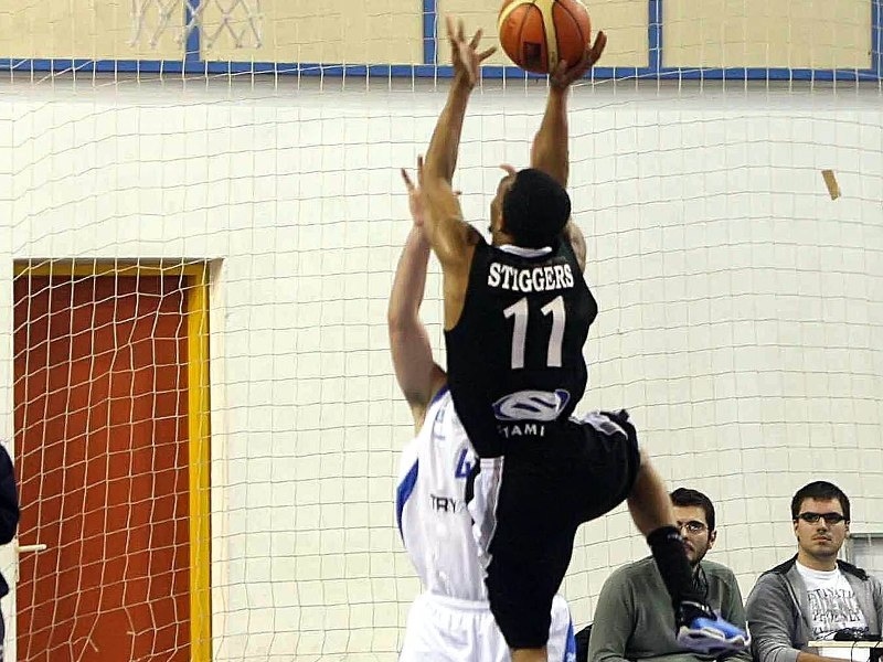 Ακόμα πιο κοντά ο Στίγκερς