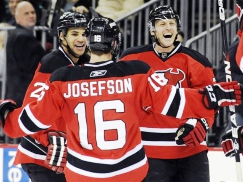 Ανανεώσεις στους Ντέβιλς