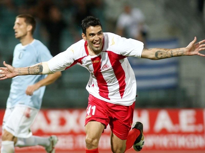 Από τους 35, στη βροχή!