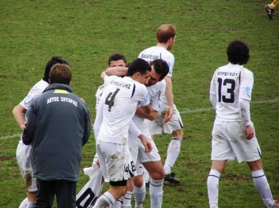 Ανανέωσε ο Τζαβάρας