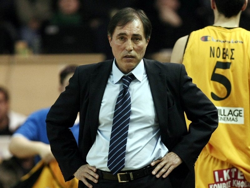 Υπογράφει ο Αλεξανδρής