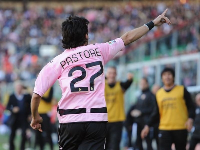 Συνάντηση για Παστόρε!