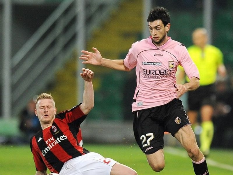 «Βόμβα» Παστόρε στην Παρί!