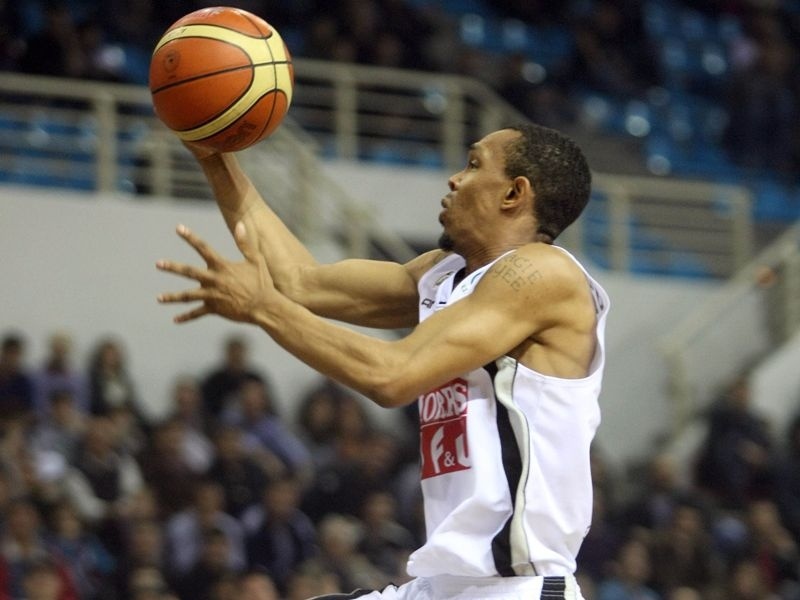 Τελειώνει θετικά του Στίγκερς