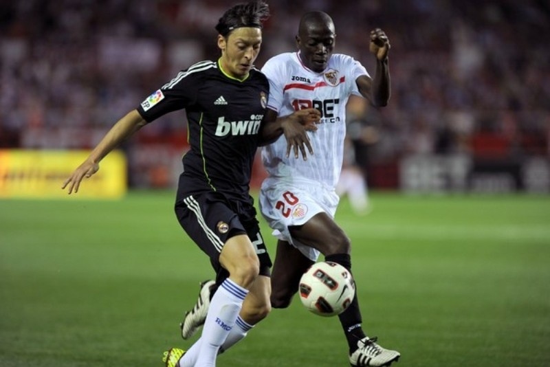 «Ματιές» σε Νταμπό!