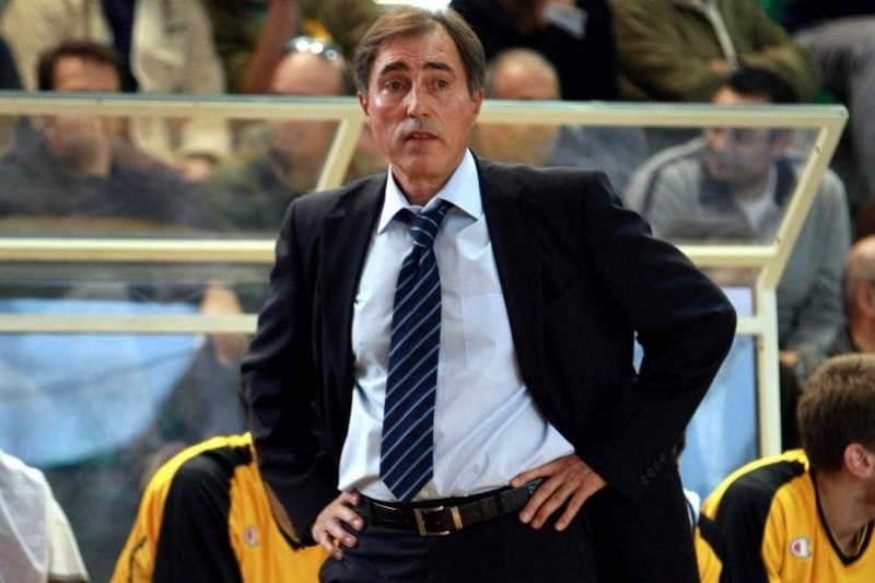 Διάστρεμμα ο Βασιλειάδης