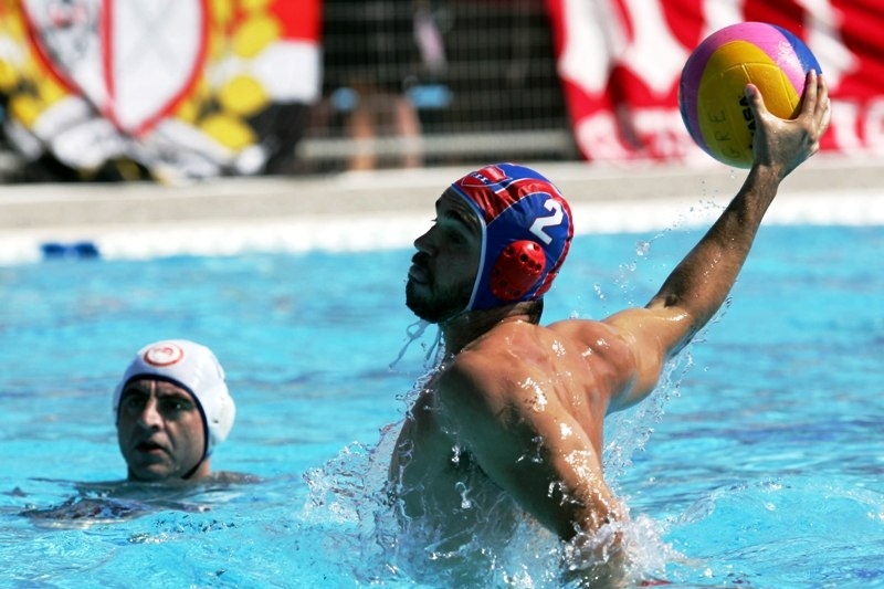 Απειλές σε Μιράλη