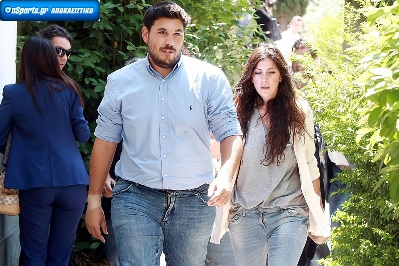 «Πασάρει» τις μετοχές στον Ερασιτέχνη
