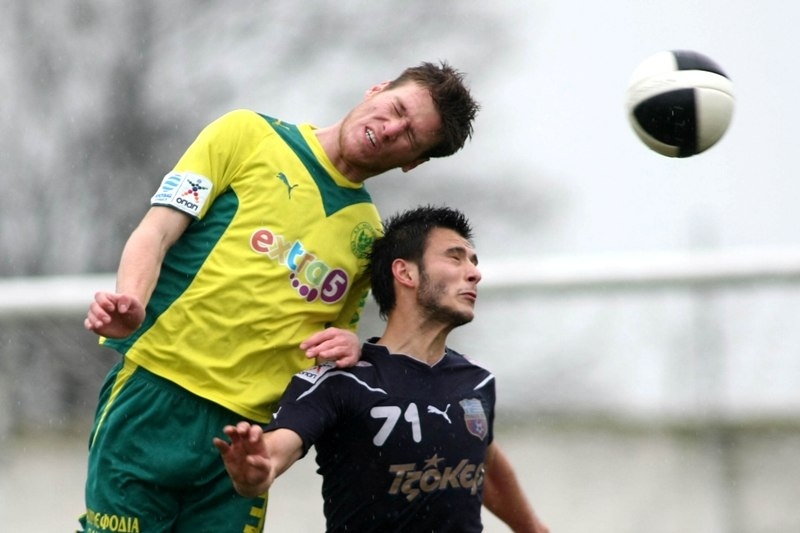 Θέλει Βούρα, Παπατζίκο η Νίκη