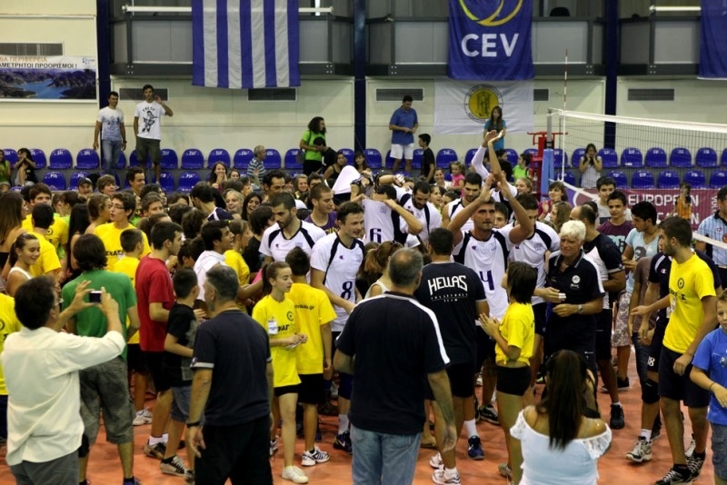 Το μπαλάκι στην ΕΟΠΕ από τους διεθνείς