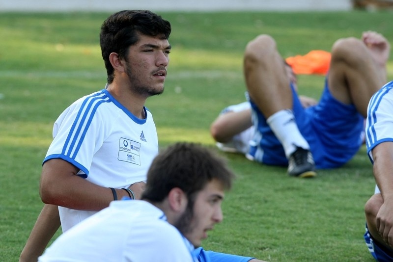 Δύο «κυανέρυθροι» στην Νέων