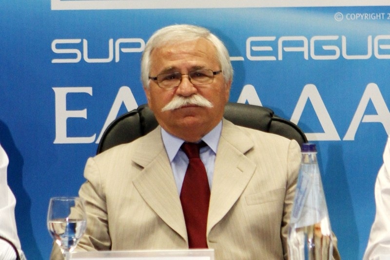 Ενωτικός Παπουτσάκης!