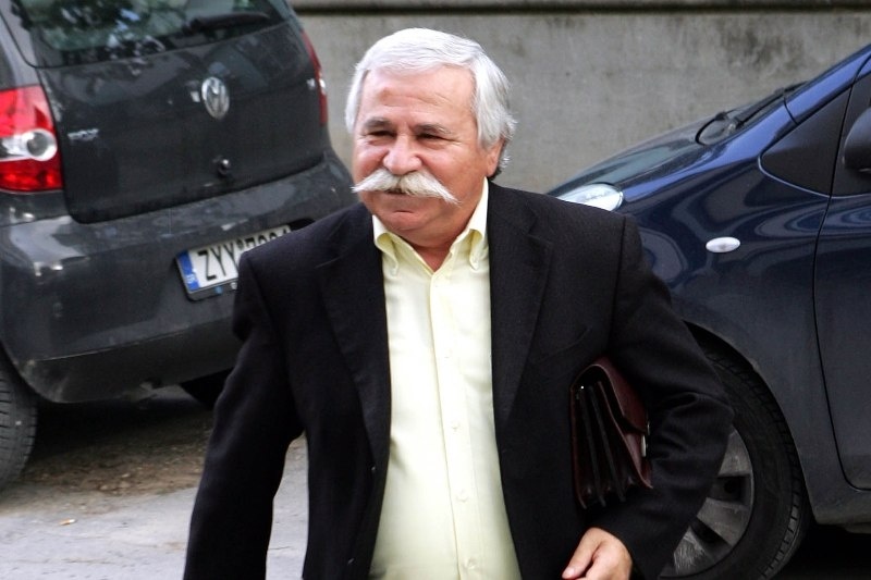 Κάλεσμα Παπουτσάκη στον κόσμο
