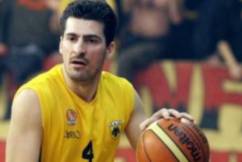 Αυλαία με Κυριακόπουλο