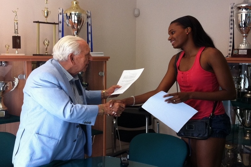 «Πράσινη» η Γιουράνι!