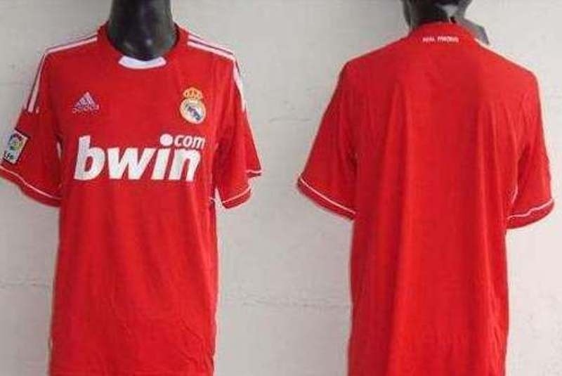 Στα… κόκκινα η «βασίλισσα»