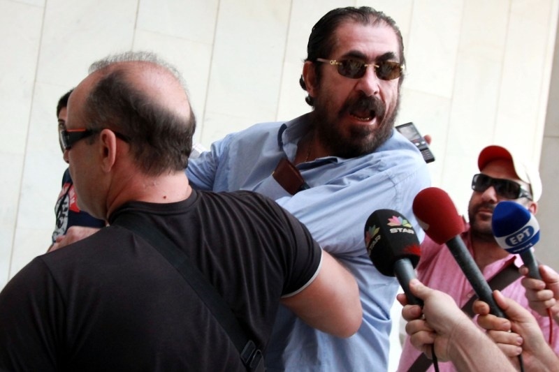 Στάθης: «Παραδόθηκε ο Ψωμιάδης»