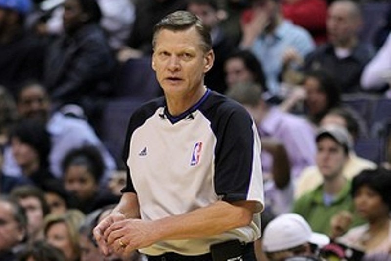 «Κρέμασε» τη σφυρίχτρα του ο Τζέιβι